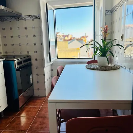 Апартаменты Cozy Near Bairro Alto *