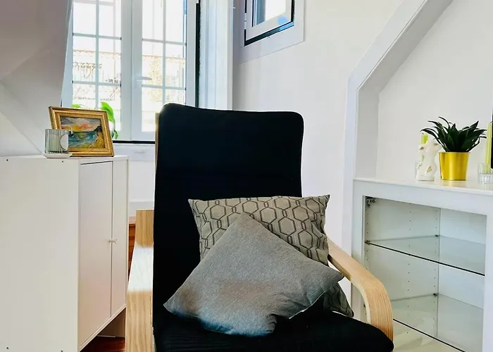 Cozy Near Bairro Alto