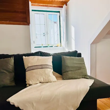 Cozy Near Bairro Alto *