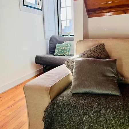 Cozy Near Bairro Alto Апартаменти