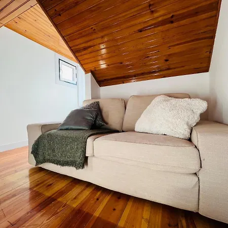 Апартаменти Cozy Near Bairro Alto *